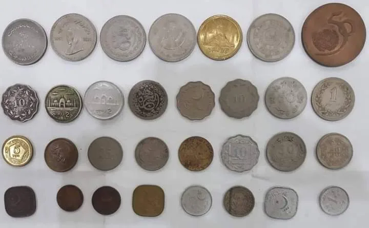 سولہ آنے سچ ، ٹکے ٹکے کے لوگ