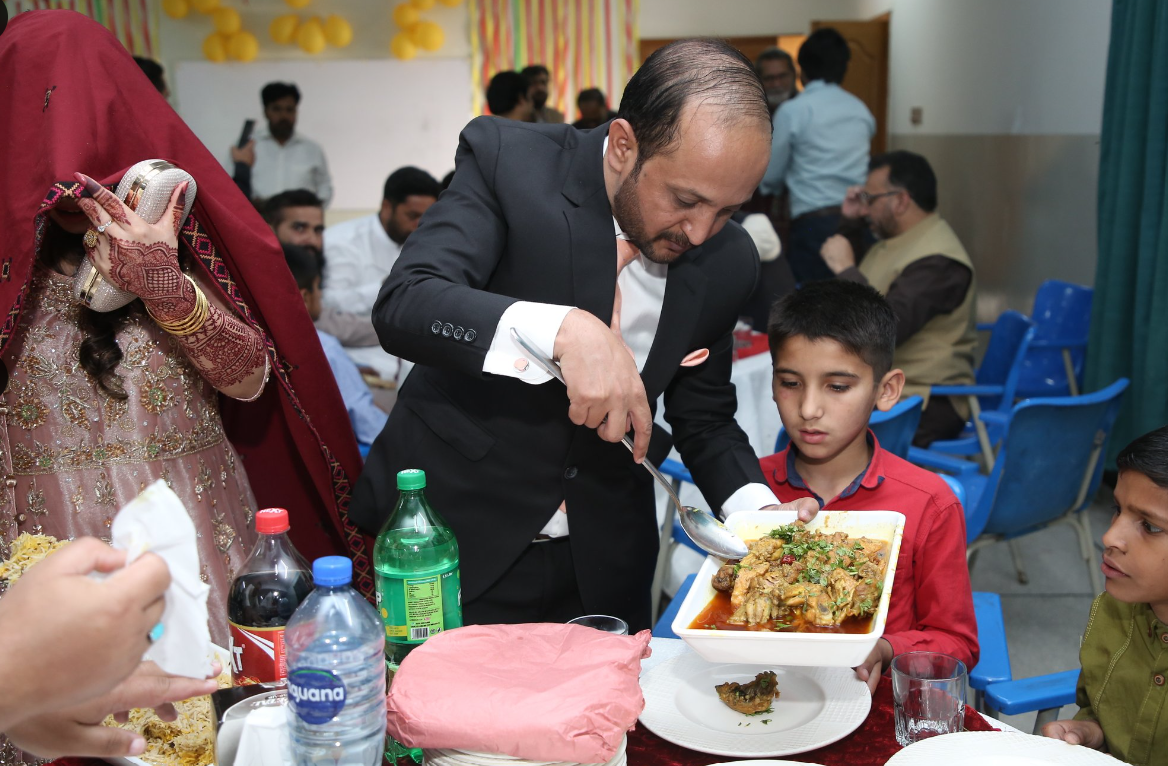 امجد بخاری کی "شادی شدہ” افراد کی صف میں شمولیت