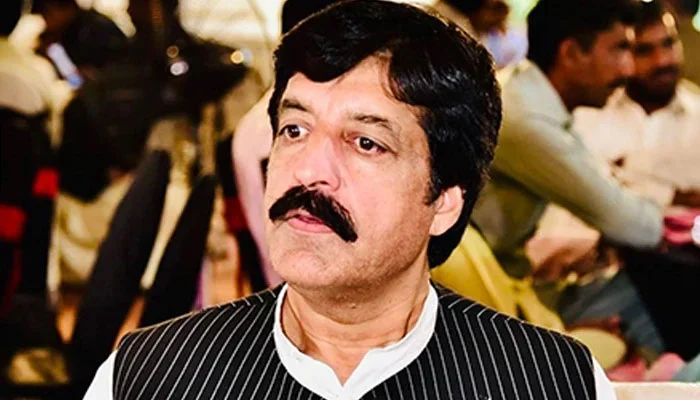 سرحدوں پر پہرا دینے والے فوجی جوان اپنے آپ کو تنہا نہ سمجھیں،گورنر پنجاب