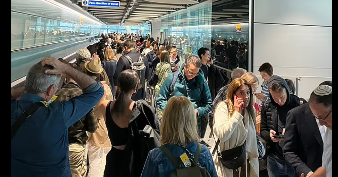 برطانیہ میں ہوائی اڈوں پر آئی ٹی سسٹم بیٹھ گیا، مسافروں کی قطاریں،افراتفری کے مناظر