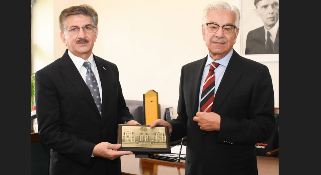 وزیر دفاع خواجہ آصف سے عراق کے سفیر کی ملاقات