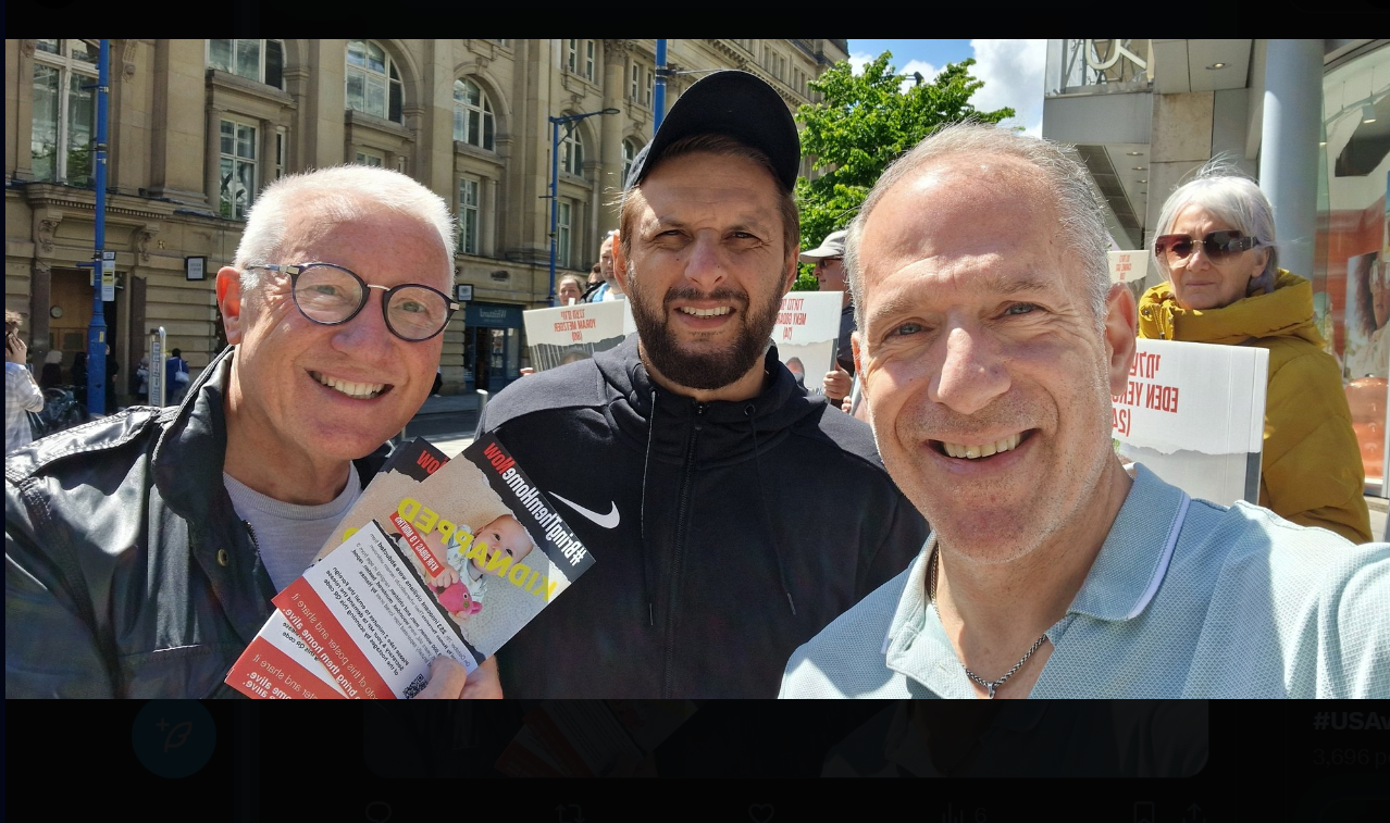 اسرائیلی حمایت میں ہونیوالے مظاہرے میں شاہد آفریدی کی شرکت،تصویر وائرل