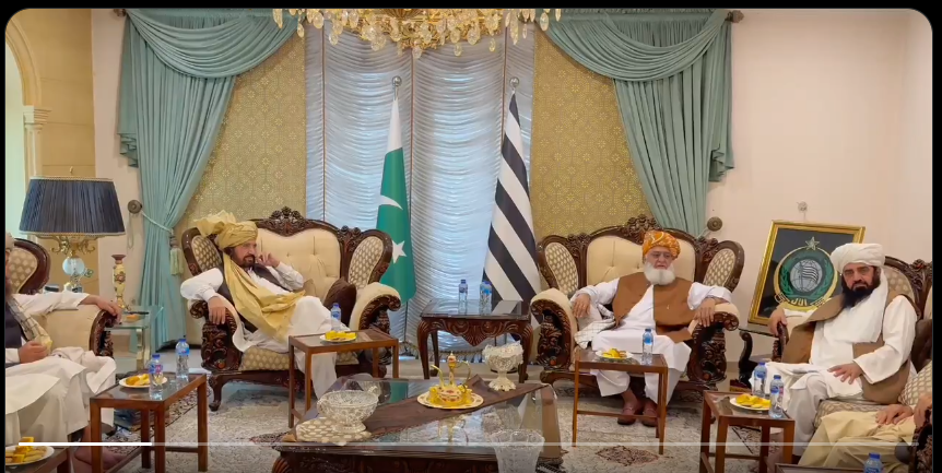 ہر مشکل گھڑی میں قبائلیوں کے ساتھ ،جلد قبائلی جرگہ بلائیں گے،مولانا فضل الرحمان