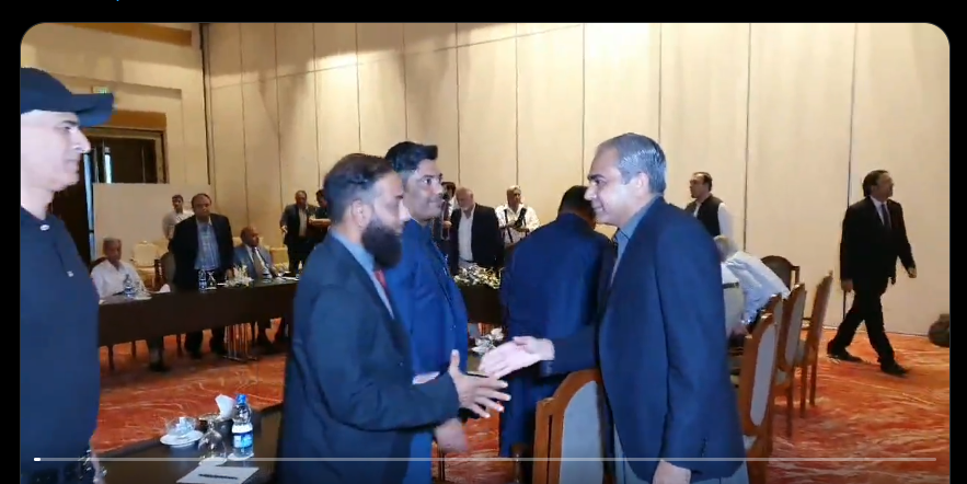 محسن نقوی سے سابق کرکٹر کی ملاقات، ٹی ٹوئنٹی ورلڈ کپ میں مایوس کن کارکردگی پر  گفتگو