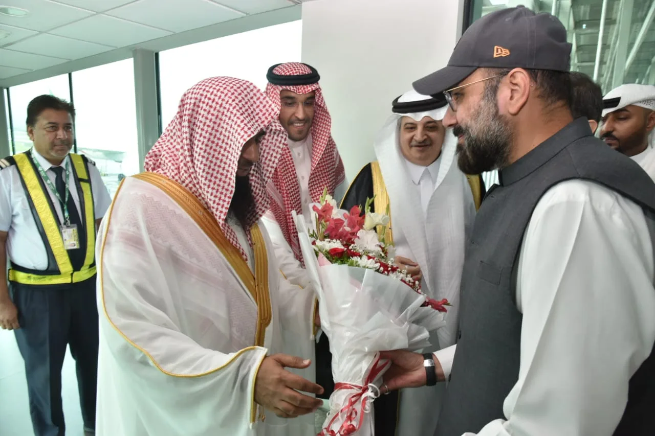 مسجد نبوی کے امام ڈاکٹر صلاح بن محمد البدیر کی صدر مملکت،چیئرمین سینیٹ سے ملاقات