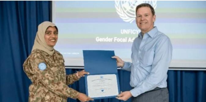 پاک فوج کی خاتون آفیسر کے لئے بڑا اعزاز