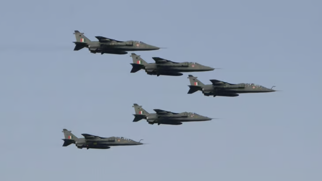 بھارتی فضائیہ کی سنگین غفلت،لڑاکا طیارے نے ایئر اسٹورز چھوڑ دیا