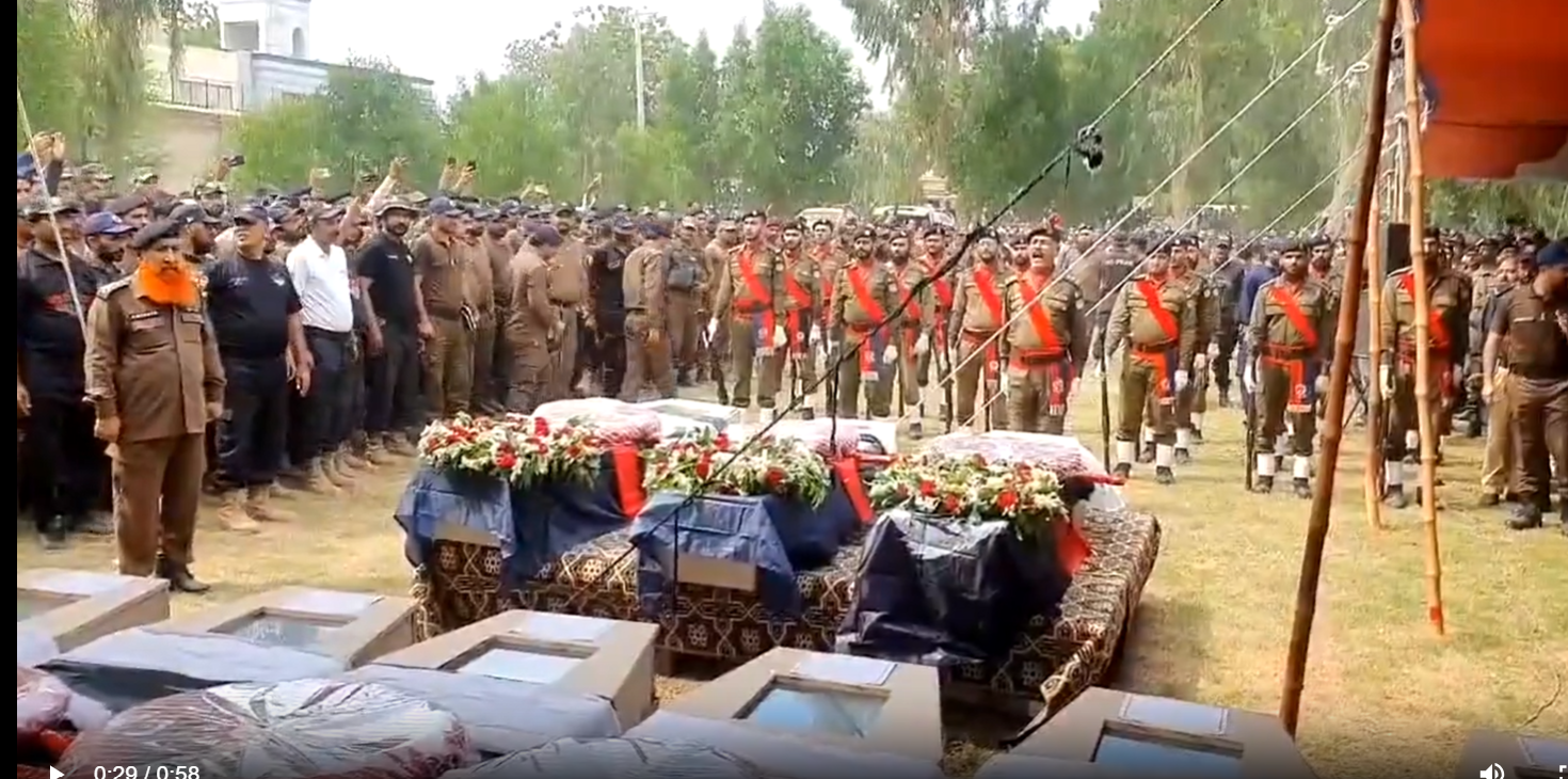 کچے کے علاقے میں شہید 12 پولیس اہلکاروں کی نماز جنازہ ادا