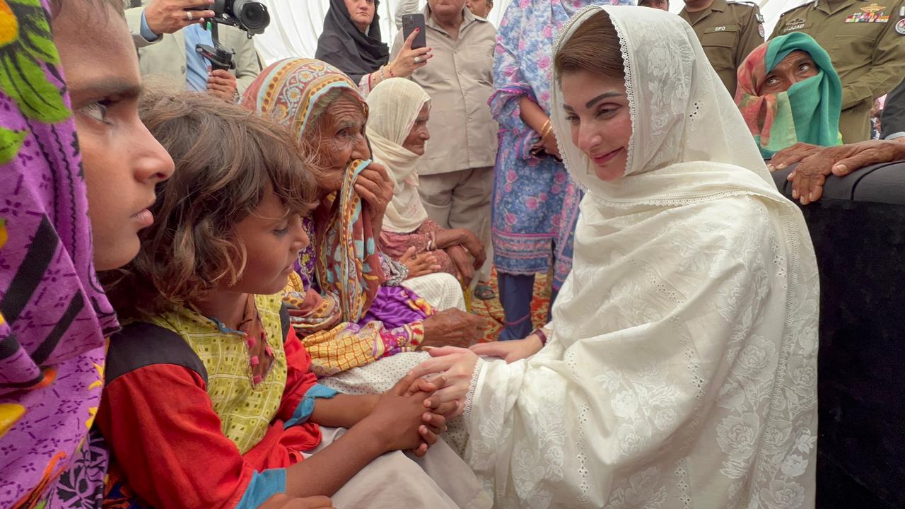 وزیراعلی پنجاب  سیلاب متاثرین کی مدد کی نگرانی کے لئے راجن پور پہنچ گئیں