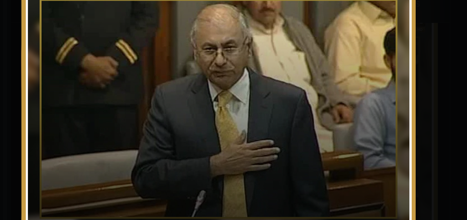 عوام کے ساتھ دن کی روشنی میں ڈاکا ڈالا جا رہا ہے،سینیٹر محسن عزیز