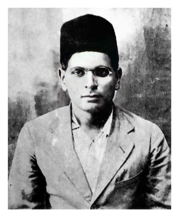 اک بار اس نے مجھ کو دیکھا تھا مسکرا کر