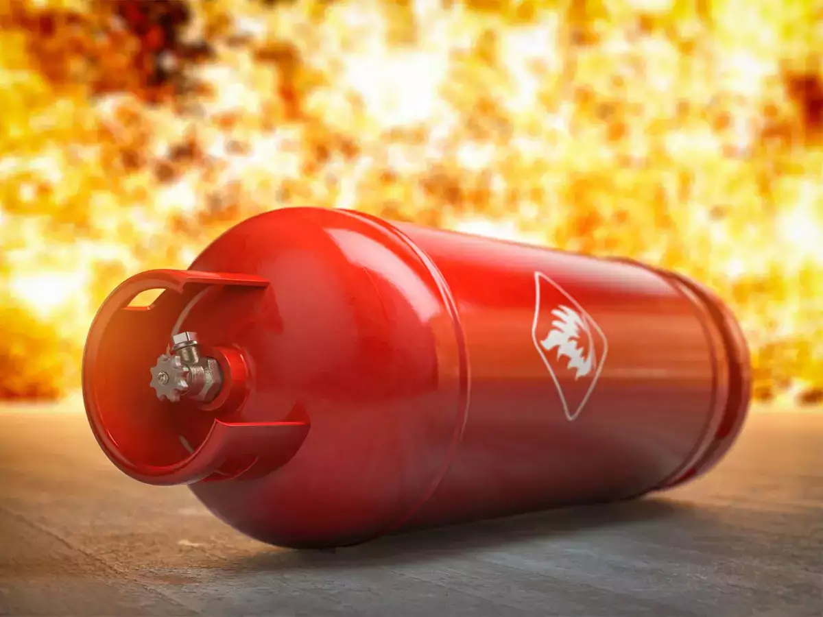 کراچی، گھر میں سلنڈر دھماکا، 6 افراد زخمی