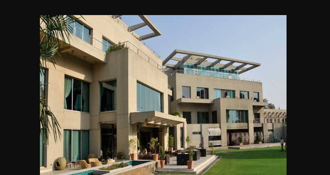 Pakistan Railways has given Royal Palm Golf and Country Club on a 25-year lease