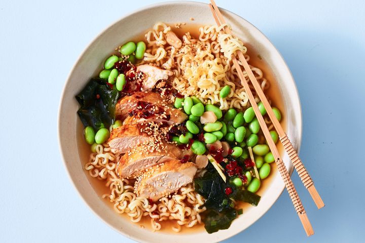 جاپانی ڈش رامین عام انتخابات میں ووٹروں کے لیے اولین مسئلہ بن گئی