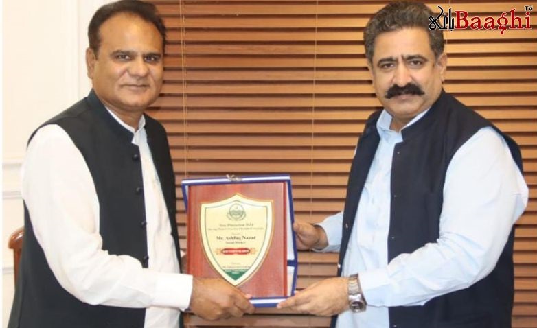 سیالکوٹ:موسمیاتی تبدیلی، بھرپور شجرکاری کرکے ماحول کو بہتر بنایاجاسکتاہے. ڈپٹی کمشنر