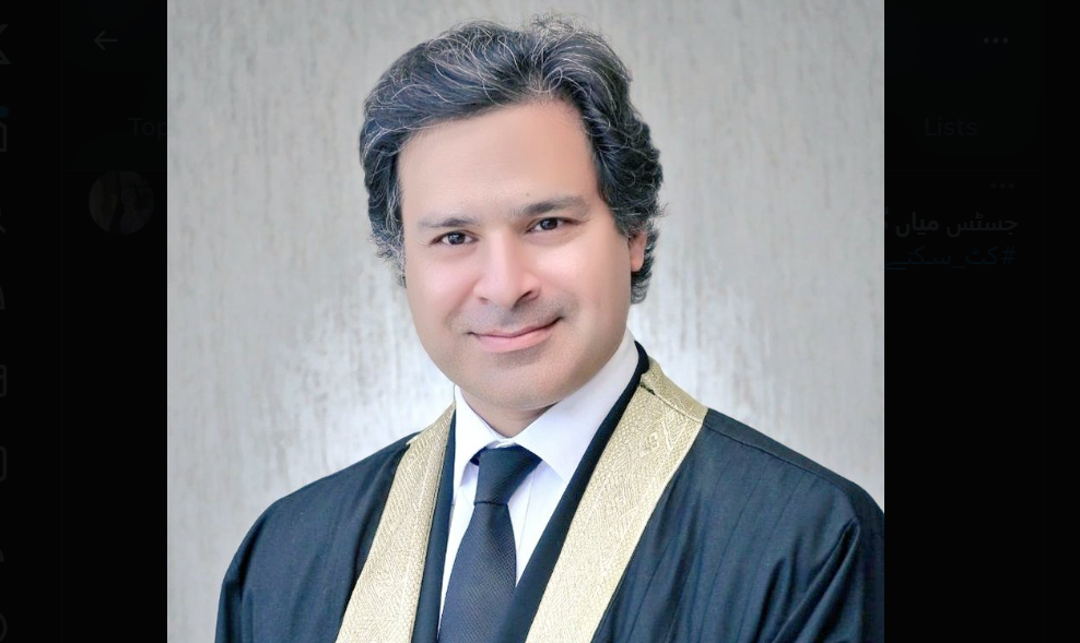 جسٹس میاں گل حسن اور نگزیب حج ابوالحسنات محمد ذوالقرنین کے رویئے پر برہم