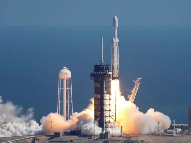 ناسا نے مشتری اور اس کےچاند یوروپا کی جانچ کیلئے خلائی مشن  روانہ کر دیا