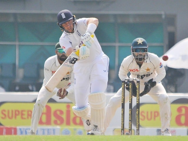 دوسرا ٹیسٹ:انگلینڈ کی پہلی اننگز میں 6 وکٹوں کے نقصان پر 239 رنز
