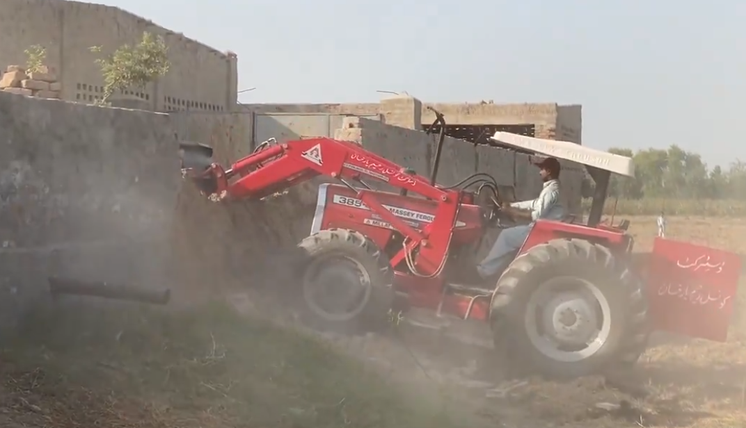 رحیم یار خان، سرکاری اراضی پر قبضہ،پی ٹی آئی رکن اسمبلی کا ڈیرہ مسمار