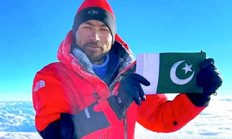 سرباز خان نے ملکی کوہ پیمائی کی نئی  تاریخ  رقم کر دی