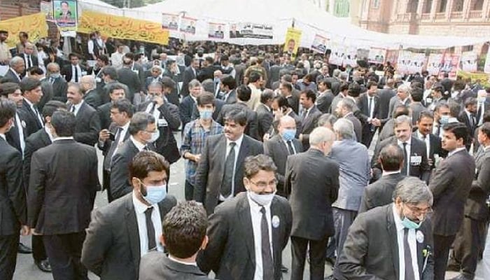 سپریم کورٹ بار کے سالانہ انتخابات کے لیے پولنگ کا عمل جاری