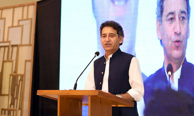 خیبر پختونخوا حکومت، پی ٹی آئی رہنما عاطف خان کو دوسرے کیس میں  نوٹس جاری