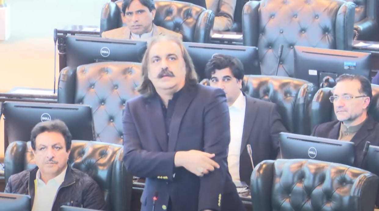 وفاق میں ہمت ہےتو گورنر راج لگا کر دکھائے، وزیراعلیٰ خیبرپختونخوا