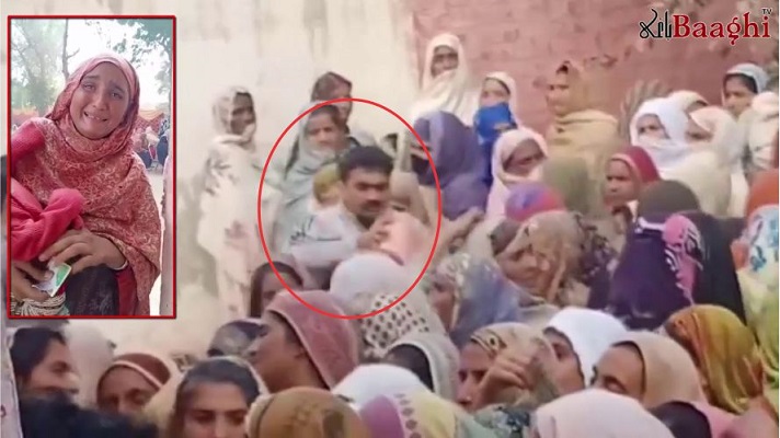 قصور: بے نظیر انکم سپورٹ پروگرام میں خواتین سے مرد اہلکاروں کی بدتمیزی، عوام کا شدید احتجاج