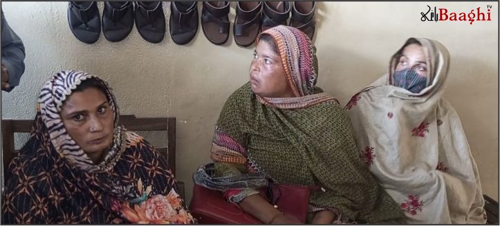 ڈیرہ غازی خان: رکشوں میں سوار ہو کر چوریاں کرنے والی خواتین گینگ گرفتار