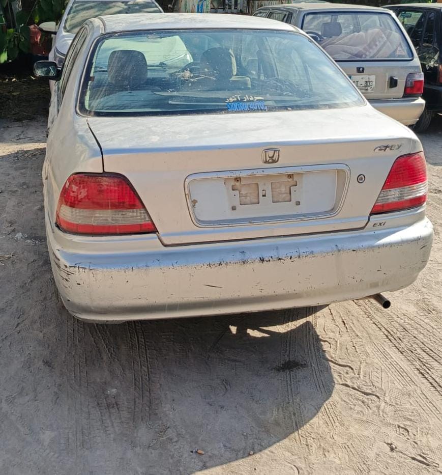 راولپنڈی،کار سوار ملزمان کی پولیس پر فائرنگ