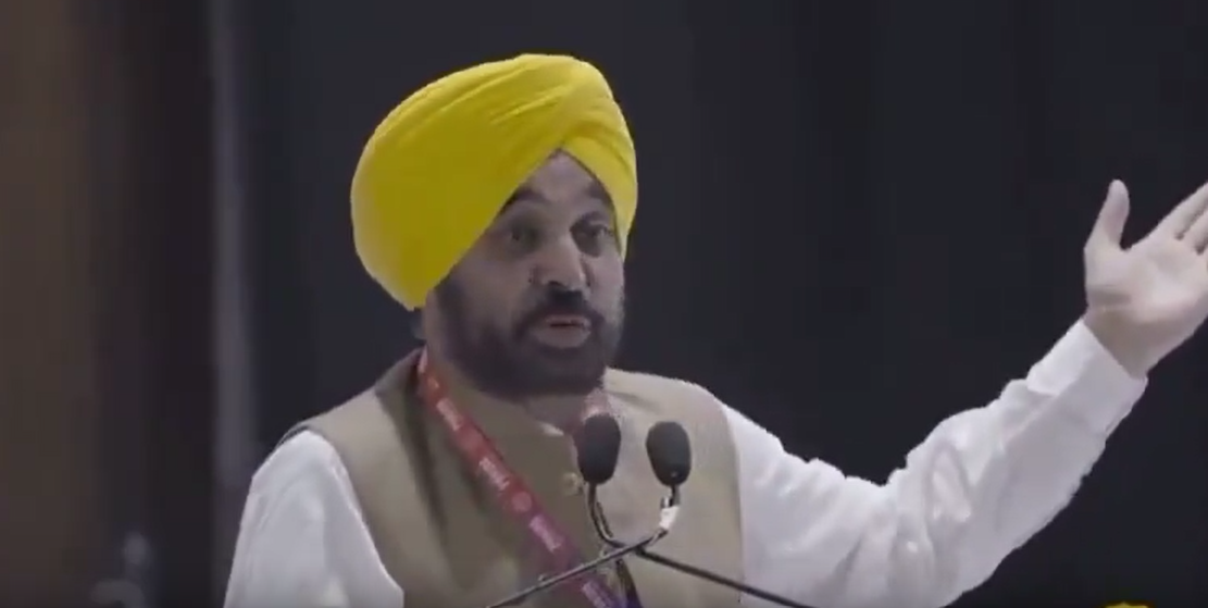 دہلی والے کہتے ہیں کہ تمہارا دھواں دہلی آتا ہے،بھارتی وزیراعلیٰ کا مریم کو جواب