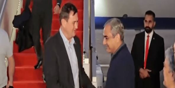 بیلاروس کا 75 رکنی وفد اسلام آباد،محسن نقوی نے استقبال کیا