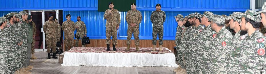 آرمی چیف کا جنوبی وزیرستان کا دورہ، جوانوں سے ملاقات