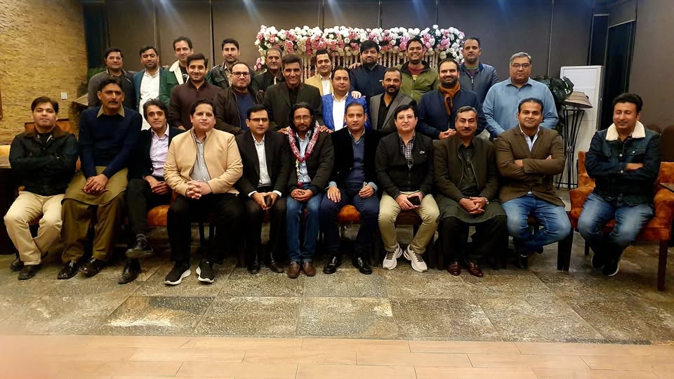 لاہور پریس کلب انتخابات،ایمپرانے مخدوم اطہر کو امیدوار نامزد کر دیا