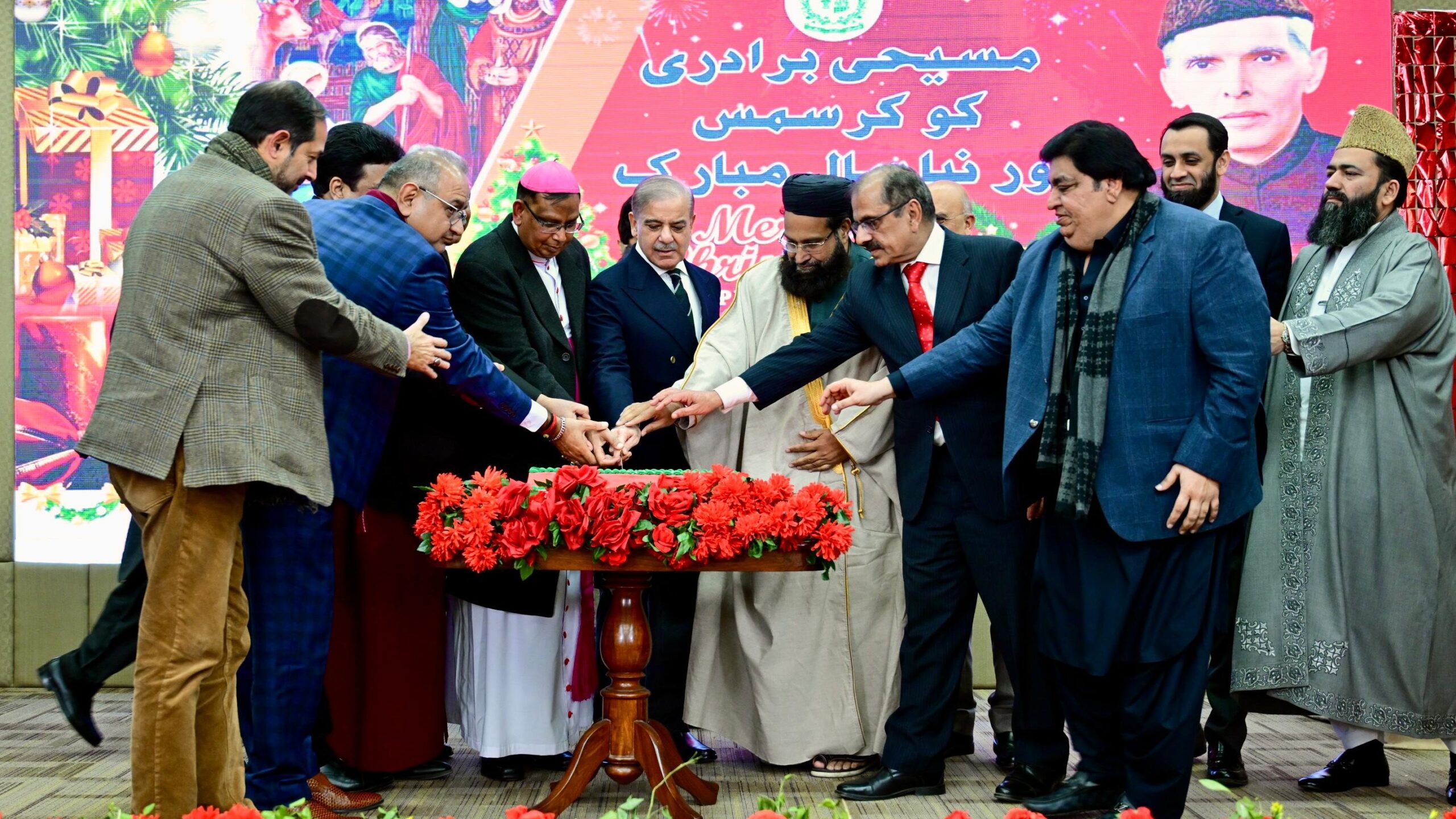 پاکستان میں مسیحی برادری امن اور سکون سے رہ رہی ہے،وزیراعظم