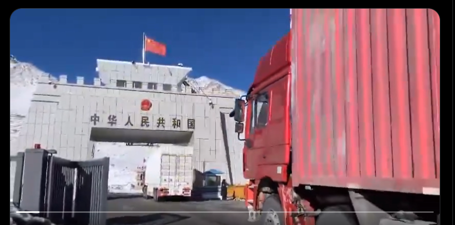 قراقرم ہائی وے ایف ڈبلیو او کی  کاوشوں کی بدولت سردیوں میں بحال