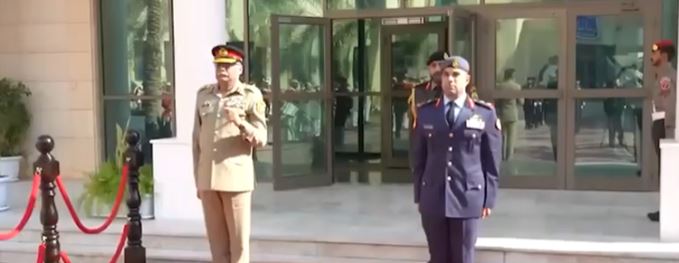 جنرل ساحر شمشادکی دورہ کویت کے دوران ولی عہد سے ملاقات