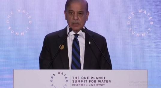 وزیراعظم کا ریاض میں خطاب کے دوران آبی تحفظ اور ماحولیاتی چیلنجز پر زور