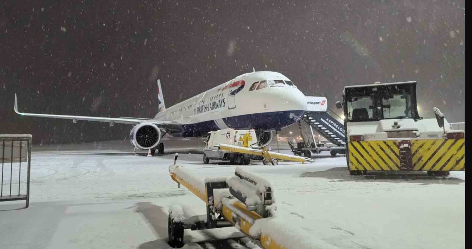 برطانیہ اور جرمنی میں برفباری کے باعث پروازوں میں خلل
