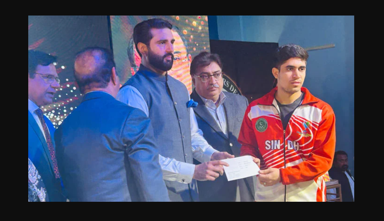 وزیر کھیل سندھ  کا ٹرانس جینڈرز کیلیے  مقابلوں کا اعلان