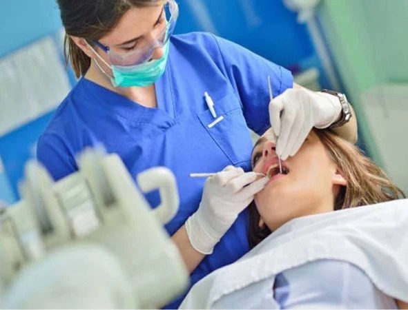 اساتذہ کی کمی، میڈیکل / ڈینٹل کالجوں اور نشتوں میں اضافے پرپابندی