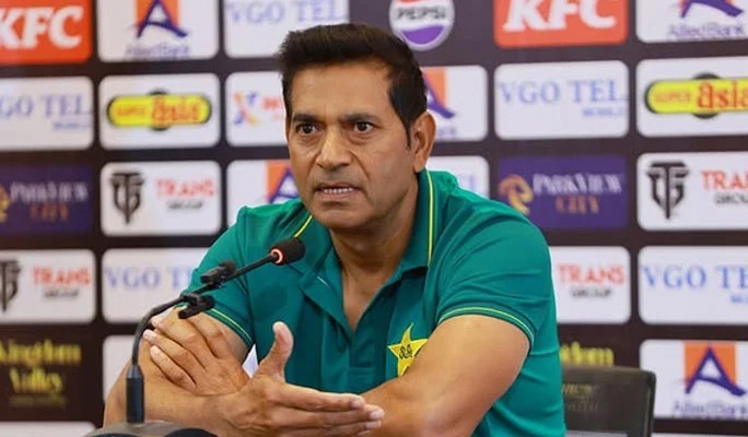 ایک بھی ایسا کھلاڑی نہیں ہے جو بغیر پرفارمنس ٹیم میں آیا ہو، عاقب جاوید