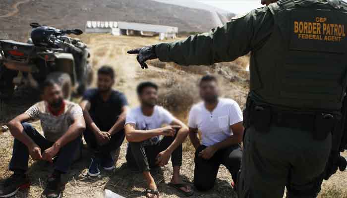 امریکہ، بھارتی شہریوں کو ملک بدری اور سفری پابندی کا سامنا