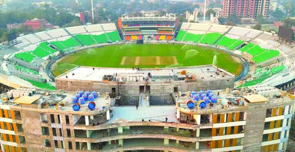 اسلام آباد یونائیٹڈ میں رسی وین ڈر ڈوسن اور ایلکس ہیلز کی واپسی