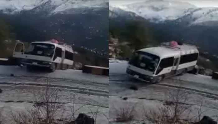 آزاد کشمیر : ضلع حویلی میں کوسٹر کھائی میں گرنے سے 5 افراد جاں بحق