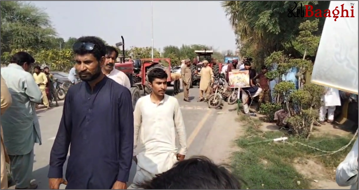 ننکانہ: گندم کی  قیمت کے تعین نہ ہونے پر کسانوں کا ڈی سی آفس کے سامنے دھرنا