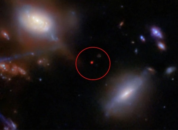 ماہرین فلکیات نے ایک دور دراز  کہکشاں دریافت کر لی