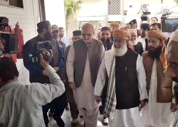 حافظ نعیم  ،مولانا فضل کی  ملاقات، ملکی موجودہ سیاسی صورتحال اور غزہ کے حوالے سے بات چیت