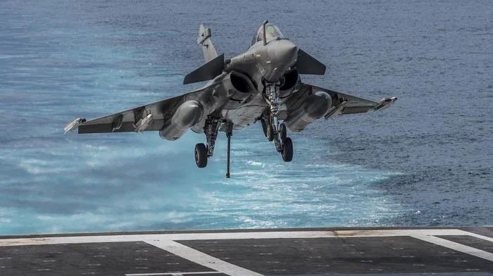 بھارت نے فرانس سے 26 رافیل ایم جنگی طیارے خریدنے کا معاہدہ کر لیا