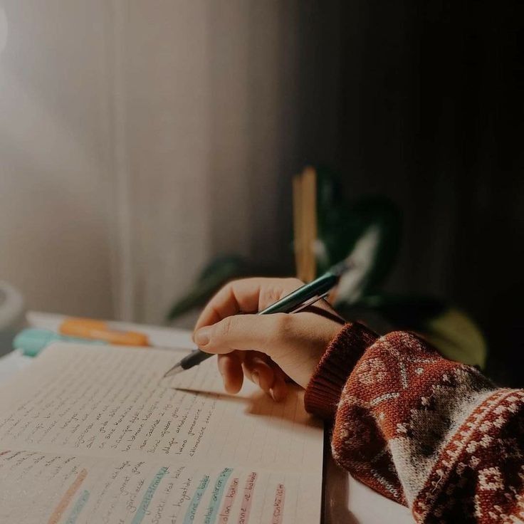 پارکھ اور نقاد . تحریر:کنزہ محمد رفیق